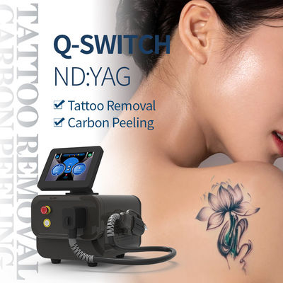 Q Equipo de eliminación de tatuajes con láser médico con energía de pulso 532 1064 nm